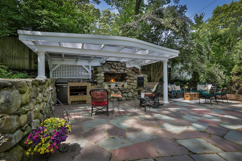 18 Outlook Road Wakefield, MA 01880 - Photo 28 of 30 Gallery Image 28