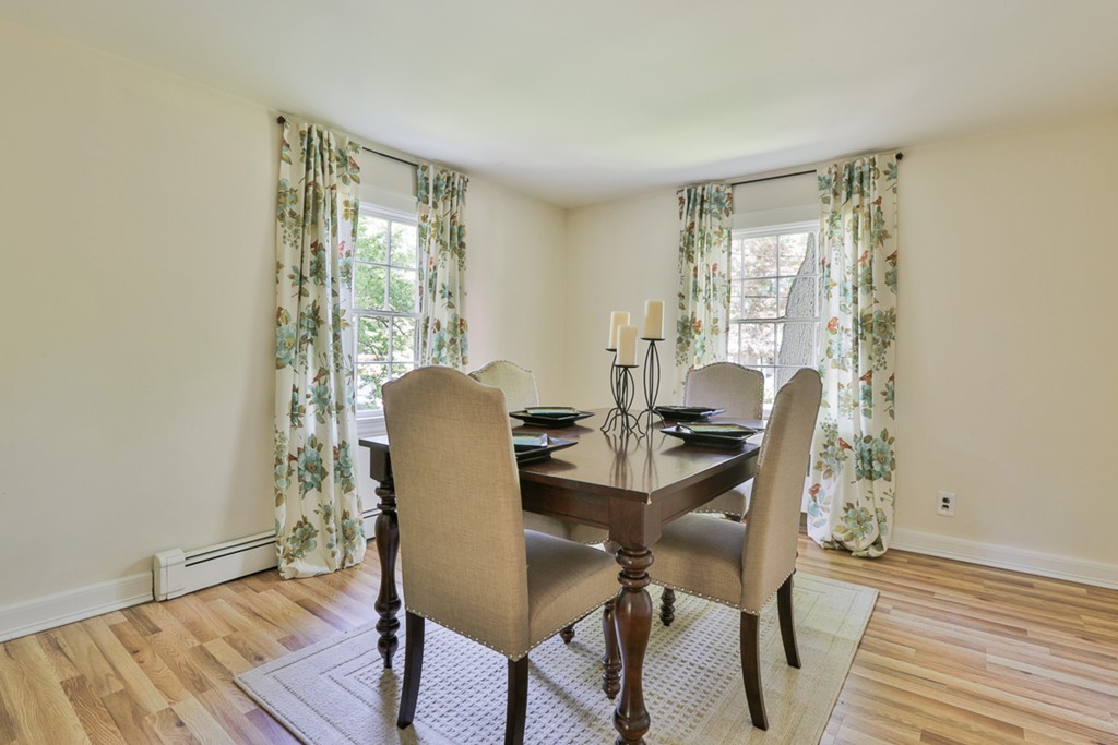 18 Outlook Road Wakefield, MA 01880 - Photo 5 of 30 Gallery Image 5