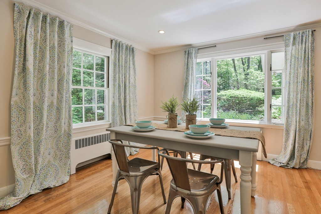 18 Outlook Road Wakefield, MA 01880 - Photo 6 of 30 Gallery Image 6