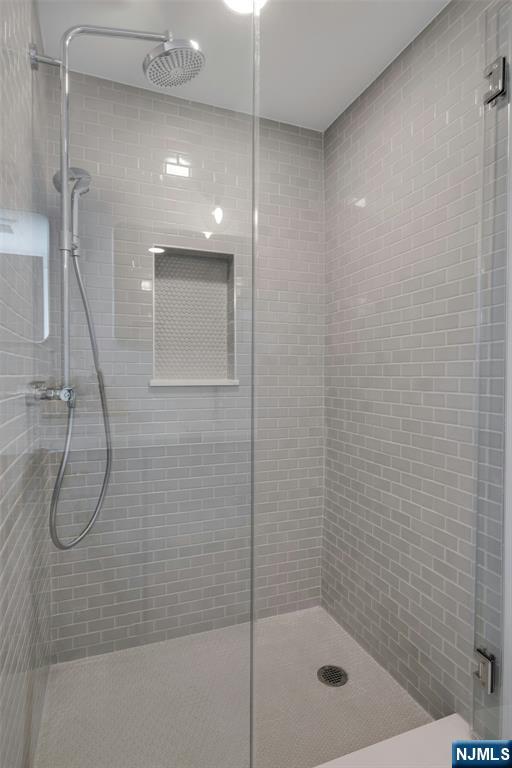 30 Edgecliff Road Montclair, NJ 07043 - Photo 25 of 46 a bathroom with a shower