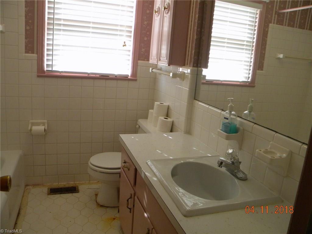 3614 Castleton Road Greensboro, NC 27406 - Photo 23 of 24 Gallery Image 23