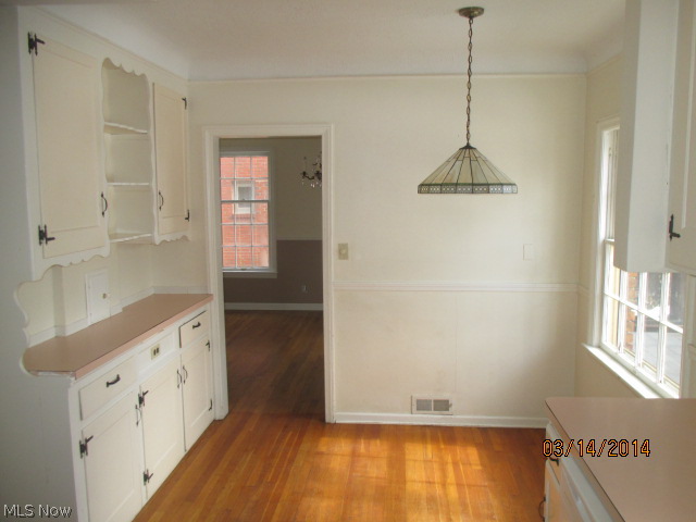 3444 Woodridge Road Cleveland, OH 44121 - Photo 7 of 14
