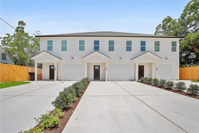 $2,875 | 114 Berger Street, Unit B, Belle Chasse, LA 70037