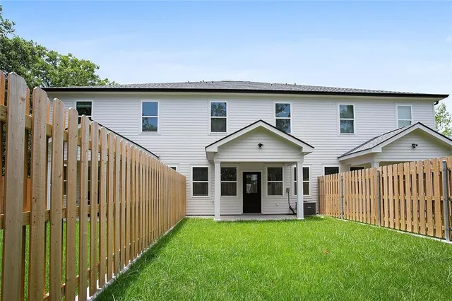 $2,875 | 114 Berger Street, Unit B, Belle Chasse, LA 70037