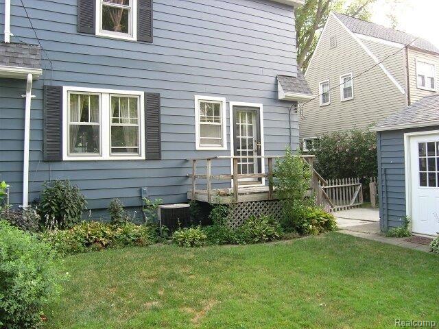 79 Mapleton Road Grosse Pointe, MI 48236 - Photo 13 of 16 Back of House