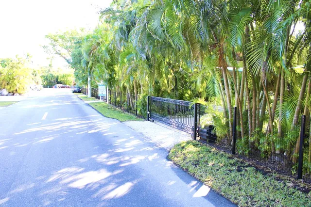 $2,340,000 | 29176 Violet Drive, Big Pine Key, FL 33043