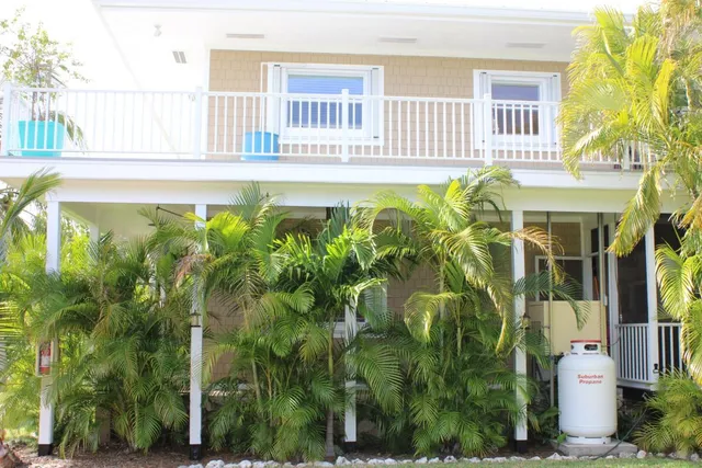 $2,340,000 | 29176 Violet Drive, Big Pine Key, FL 33043