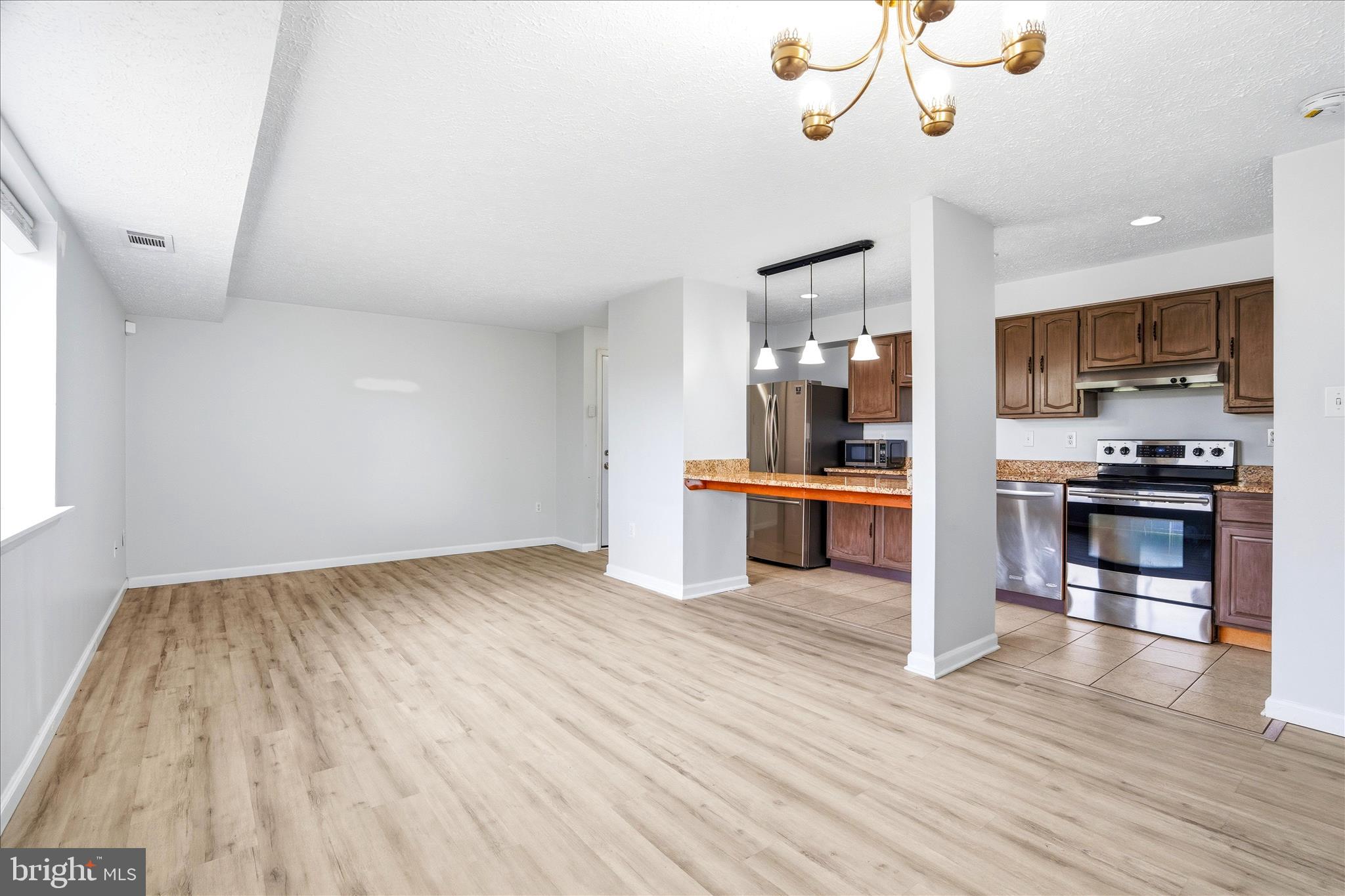 550 Heather Ridge Drive, Unit 7B Frederick, MD 21702 - Photo 4 of 14 Updated appliances