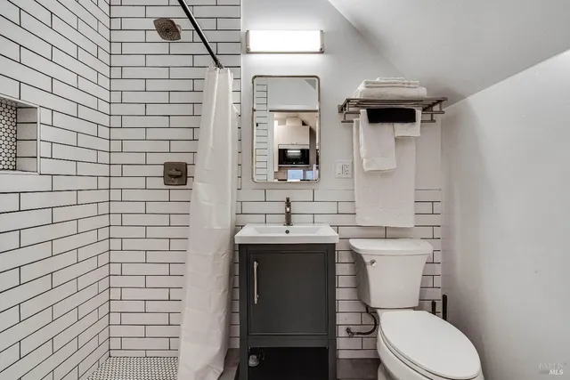 $1,295,000 | 1532 Jefferson Street, Napa, CA 94559