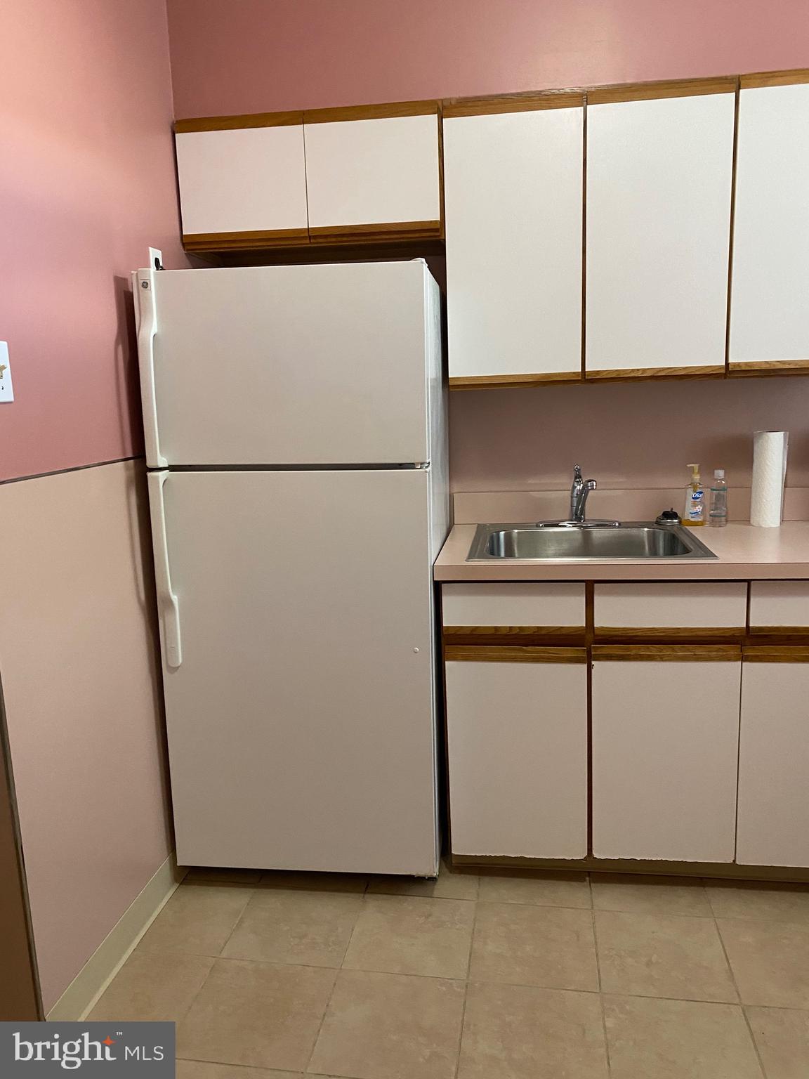 719 Marlyn Road Philadelphia, PA 19151 - Photo 3 of 21
