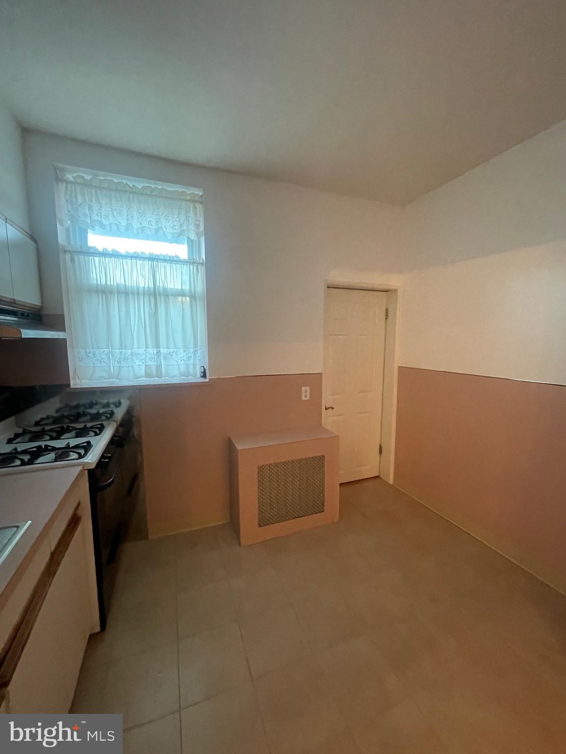 719 Marlyn Road Philadelphia, PA 19151 - Photo 10 of 21