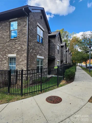 $3,200 | 326 Sadie Drive, Matthews, NC 28105