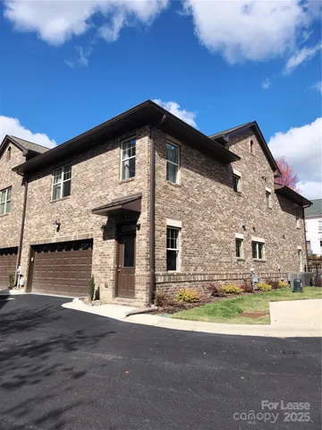 $3,200 | 326 Sadie Drive, Matthews, NC 28105