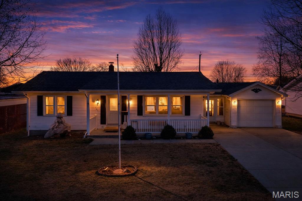 228 Charles Street Red Bud, IL 62278 - Photo 1 of 44