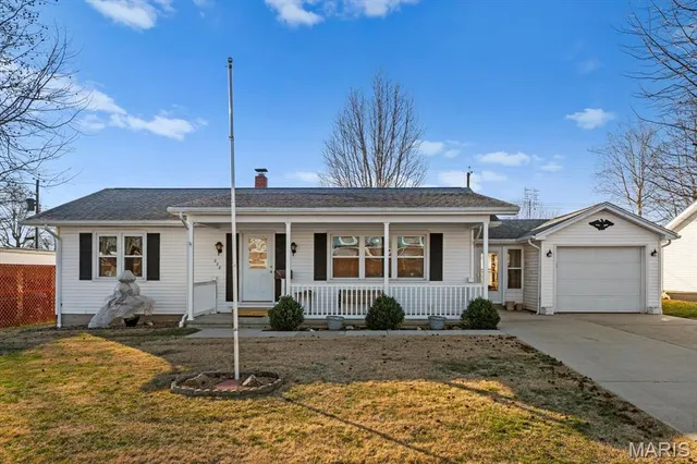 $170,000 | 228 Charles Street, Red Bud, IL 62278