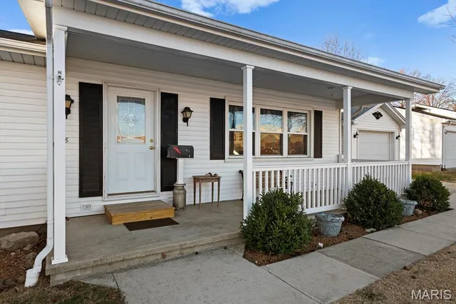 $170,000 | 228 Charles Street, Red Bud, IL 62278