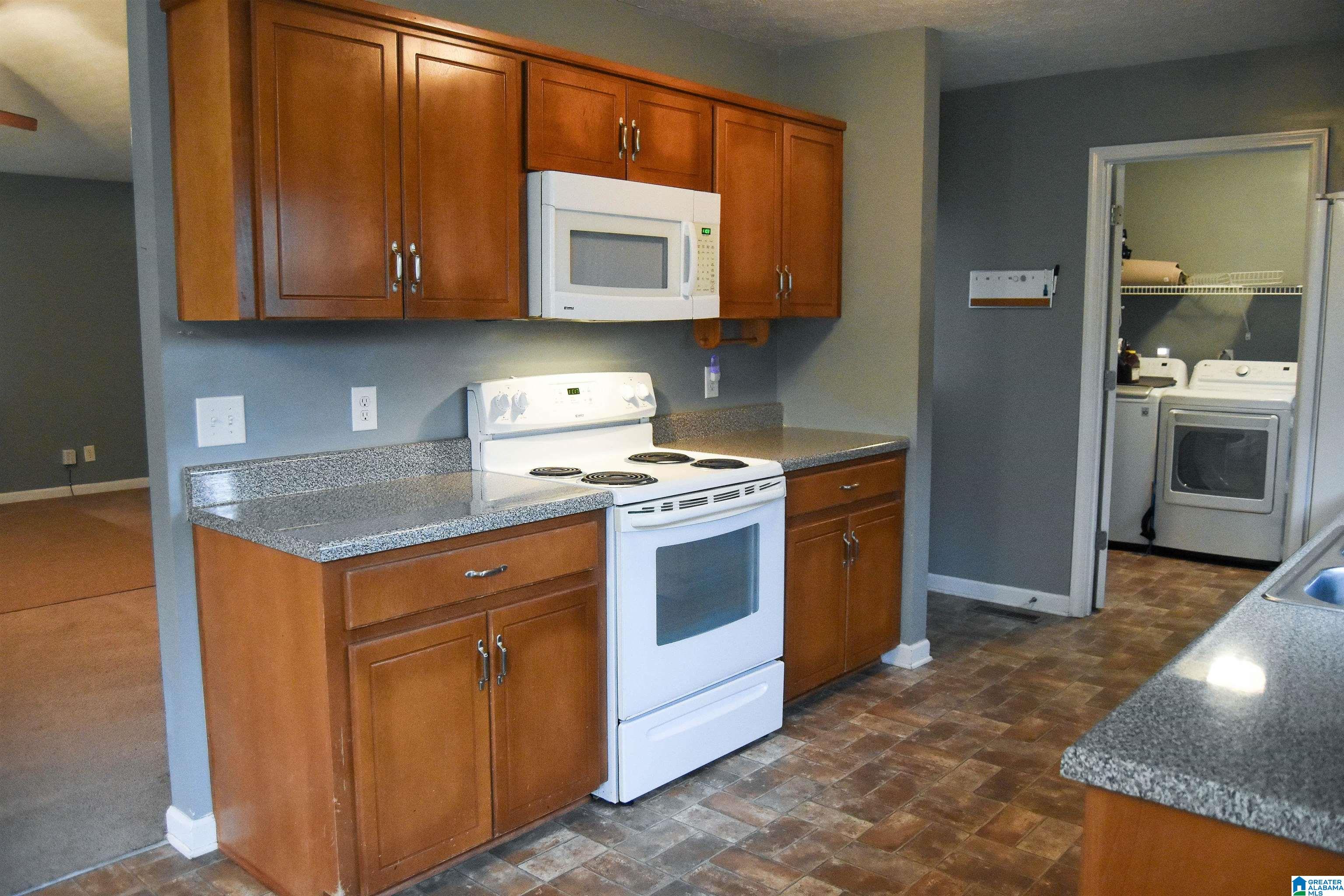 537 Bailey Road Weaver, AL 36277 - Photo 13 of 36