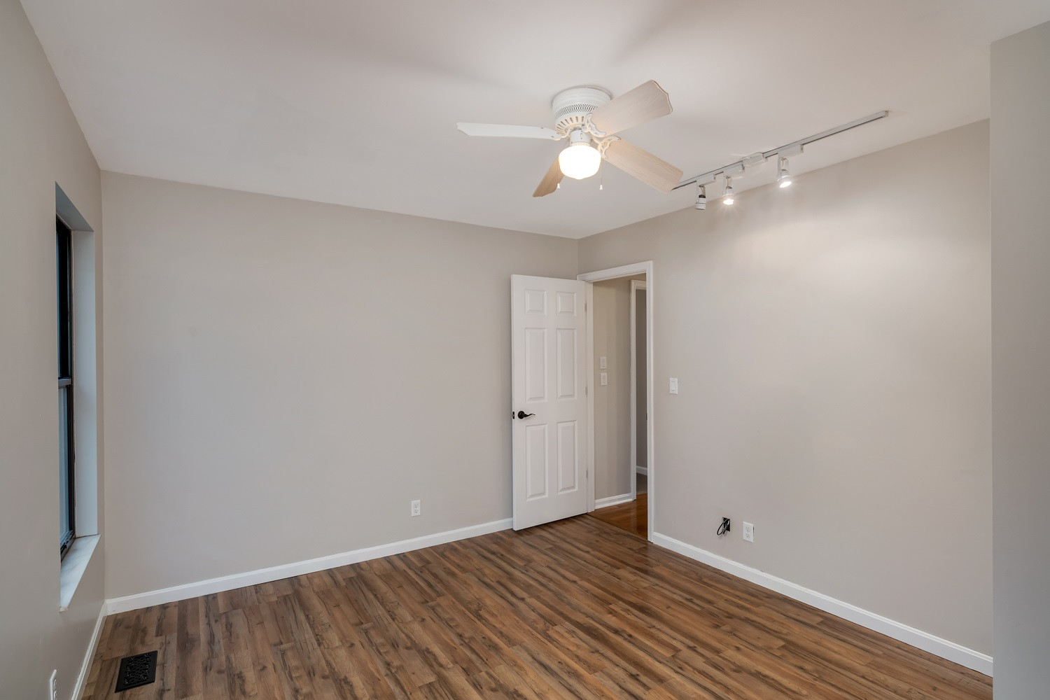 2048 Amsterdam Road Crescent Springs, KY 41017 - Photo 24 of 43 Gallery Image 24