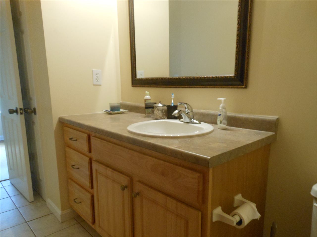 1602 Front Street, Unit 1 Manchester, NH 03102 - Photo 24 of 37 Gallery Image 24
