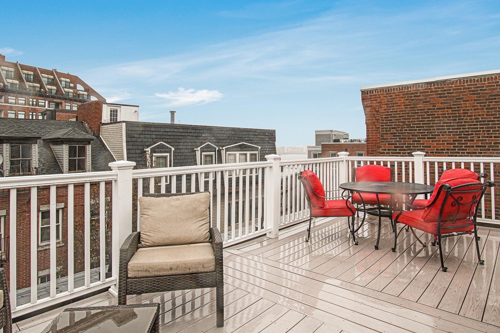 37 Fleet Street, Unit 2 Boston, MA 02109 - Photo 9 of 10