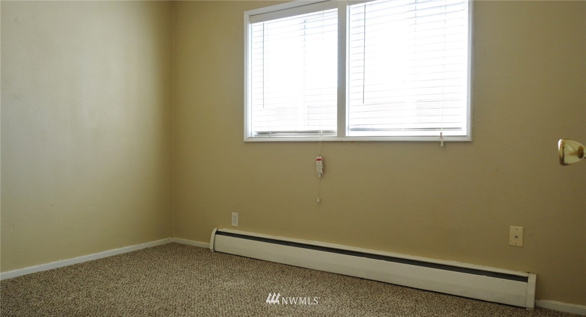2215 Northeast 7th Street Renton, WA 98056 - Photo 15 of 23