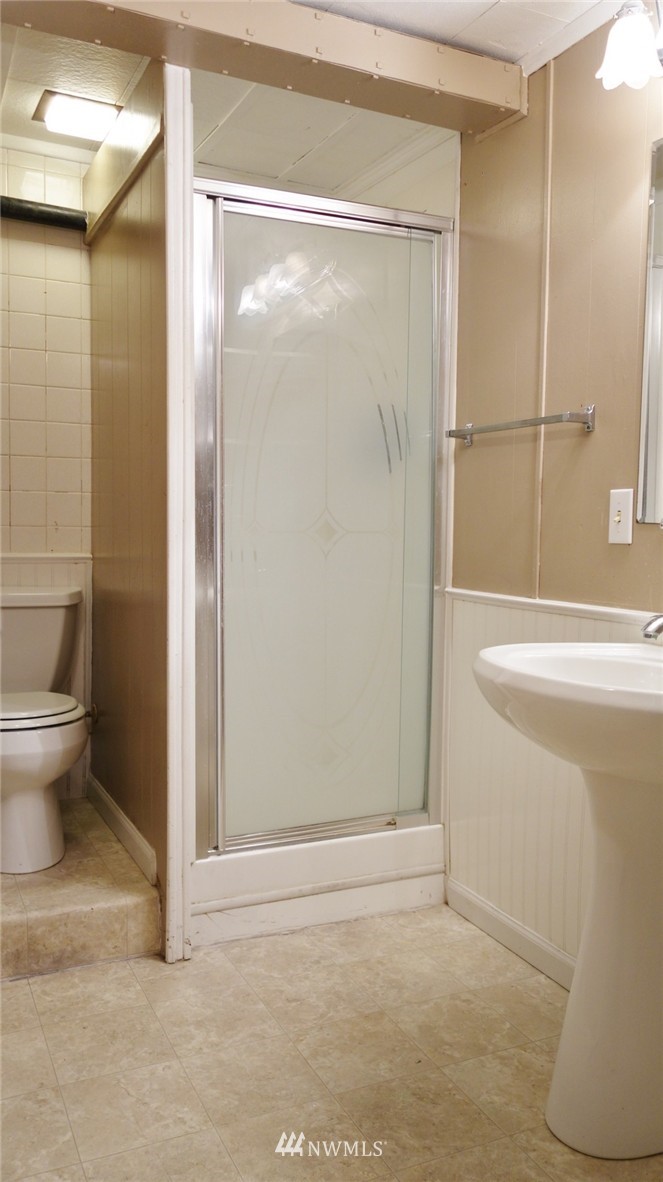 2215 Northeast 7th Street Renton, WA 98056 - Photo 18 of 23