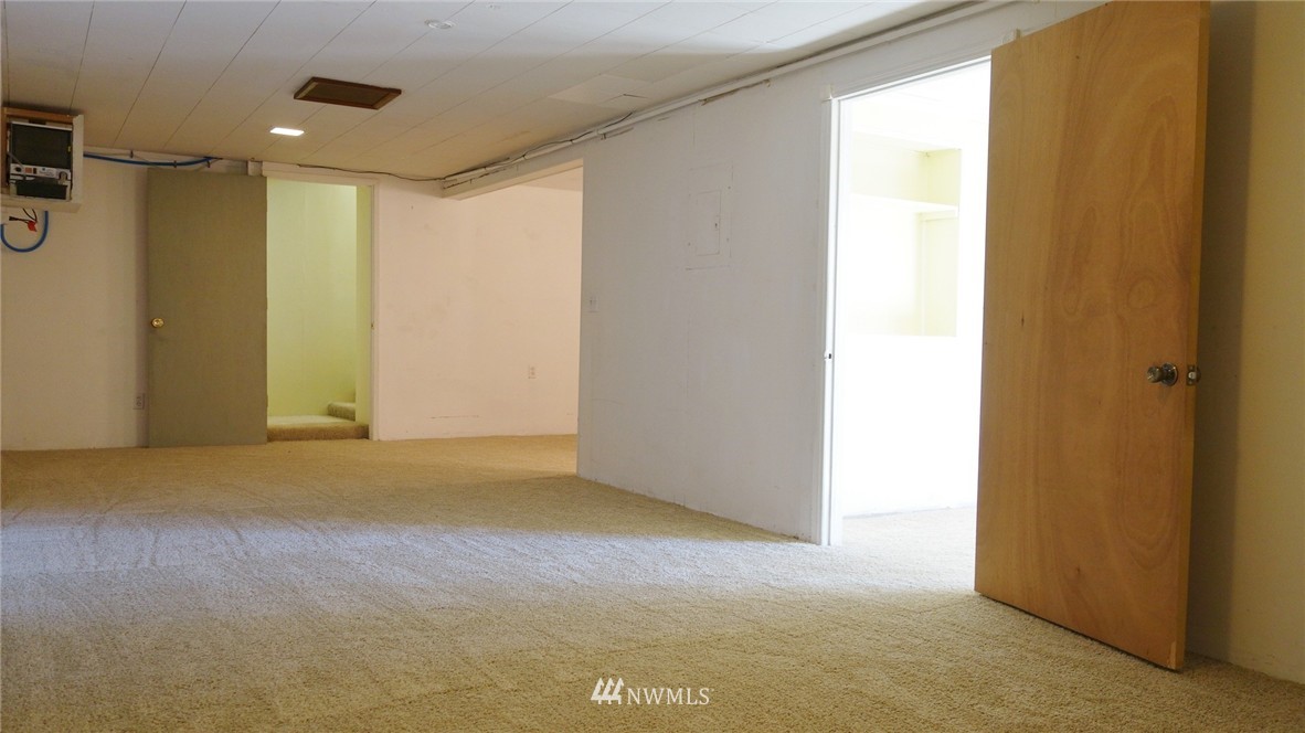 2215 Northeast 7th Street Renton, WA 98056 - Photo 19 of 23