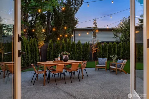 $2,798,000 | 2829 92nd Avenue Northeast, Clyde Hill, WA 98004