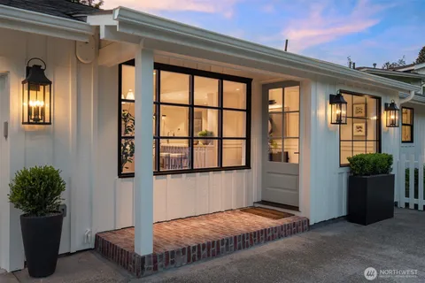 $2,798,000 | 2829 92nd Avenue Northeast, Clyde Hill, WA 98004