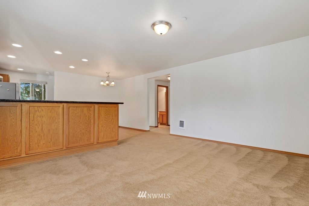 617 Southwest 4th Place Renton, WA 98057 - Photo 13 of 30