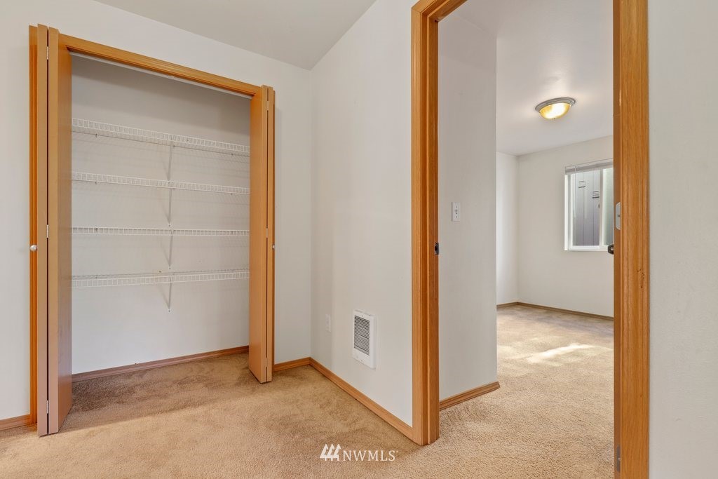 617 Southwest 4th Place Renton, WA 98057 - Photo 16 of 30