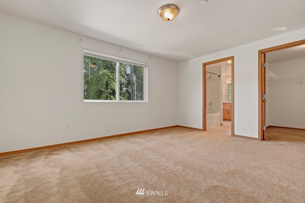 617 Southwest 4th Place Renton, WA 98057 - Photo 17 of 30