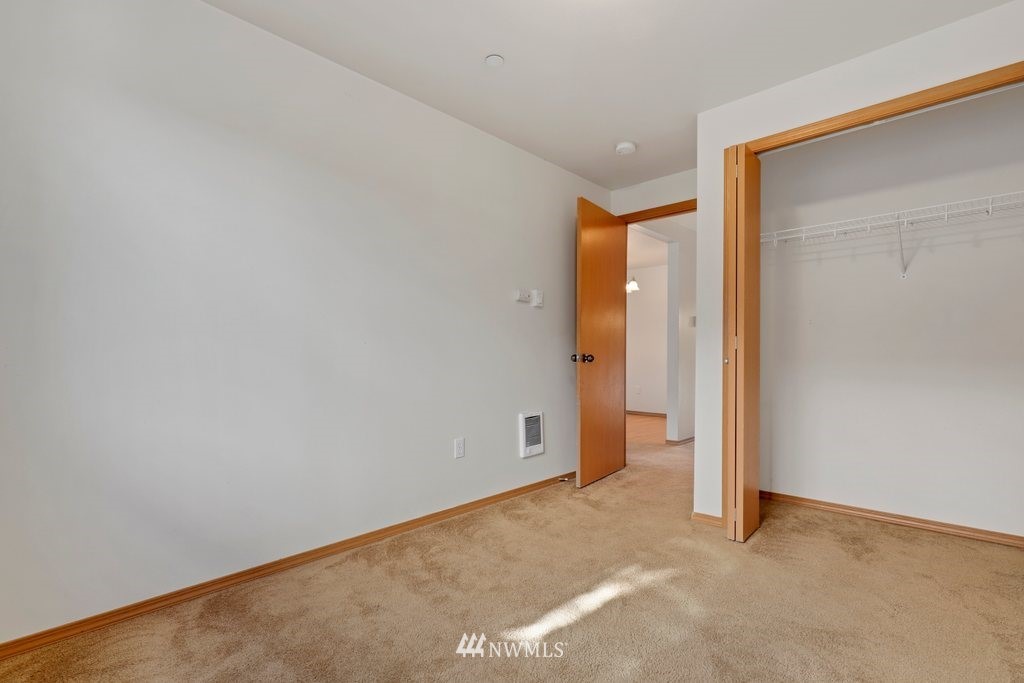 617 Southwest 4th Place Renton, WA 98057 - Photo 20 of 30