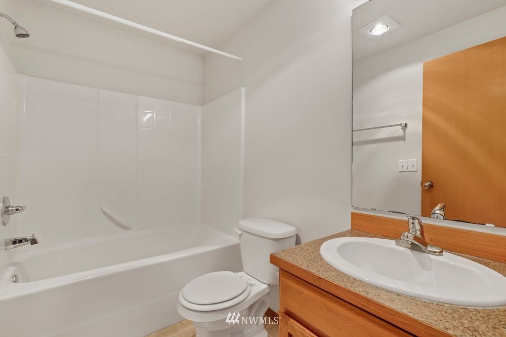 617 Southwest 4th Place Renton, WA 98057 - Photo 28 of 30