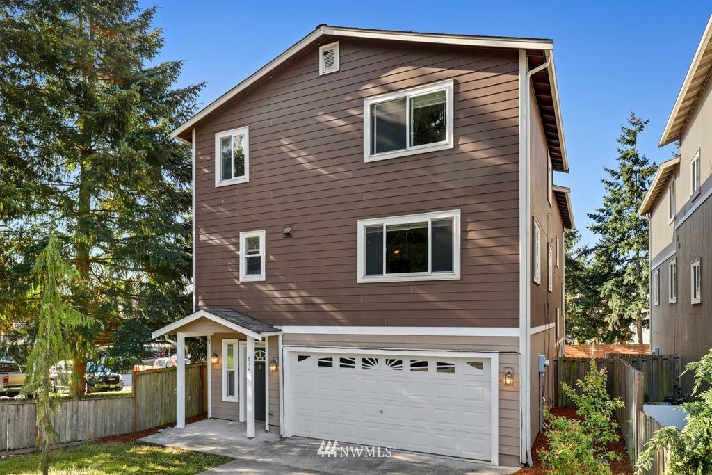 617 Southwest 4th Place Renton, WA 98057 - Photo 4 of 30
