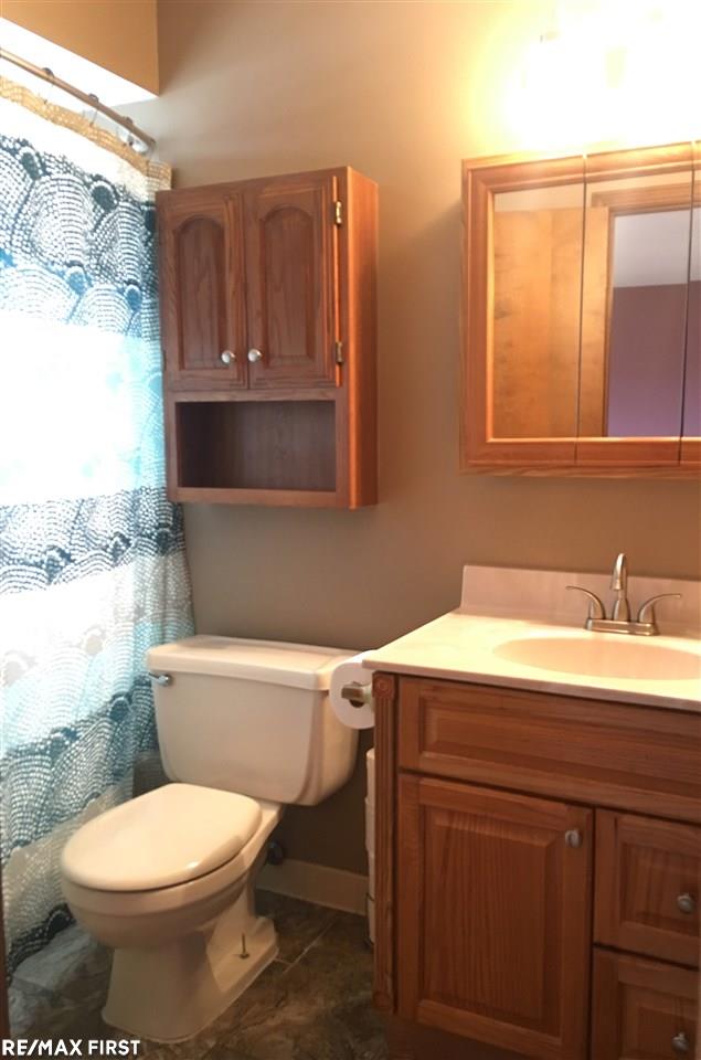 20700 Dunham Road Clinton Township, MI 48038 - Photo 21 of 36 31315989-20.JPG