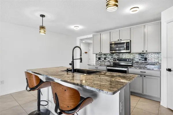 $2,750 | 5514 Night Owl Terrace, Palmetto, FL 34221