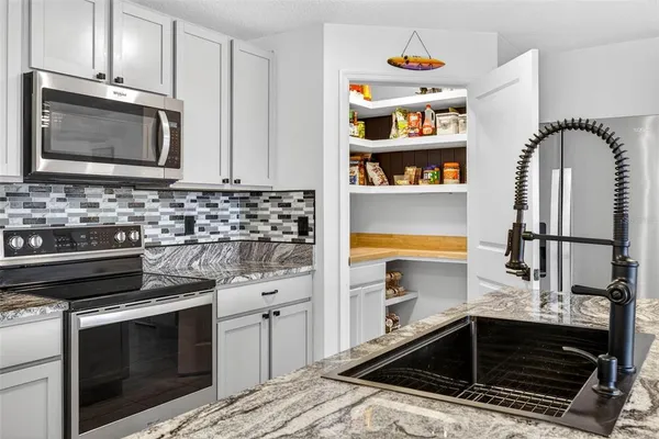 $2,750 | 5514 Night Owl Terrace, Palmetto, FL 34221