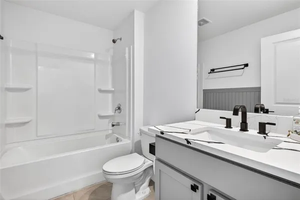$2,750 | 5514 Night Owl Terrace, Palmetto, FL 34221