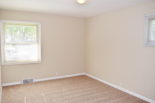 221 Tilton Park Drive DeKalb, IL 60115 - Photo 8 of 15