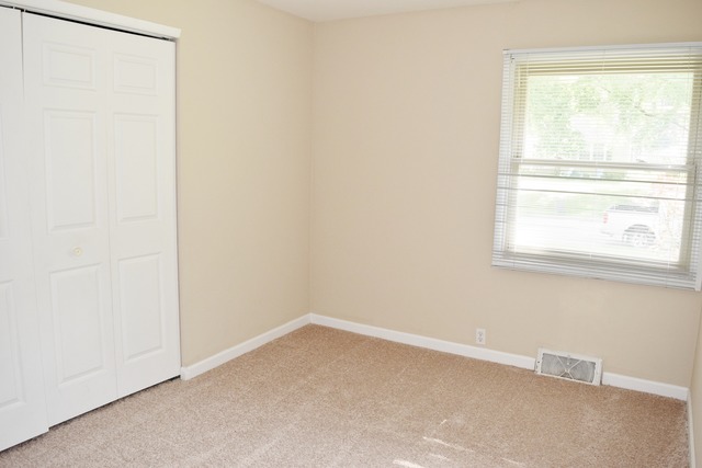 221 Tilton Park Drive DeKalb, IL 60115 - Photo 9 of 15