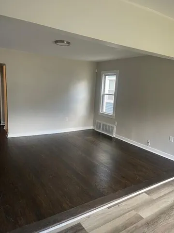 $1,200 | 11798 Outer Drive West, Detroit, MI 48223