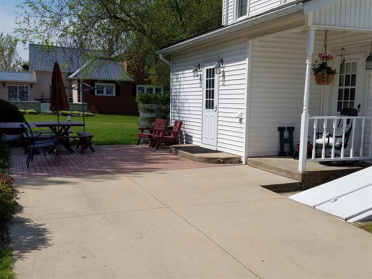 506 Commercial Street Strawberry Point, IA 52076 - Photo 3 of 20 Gallery Image 3