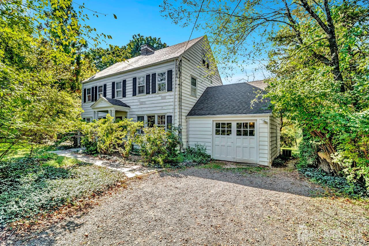 1010 River Road Piscataway, NJ 08854 - Photo 3 of 47 a view of house and garden
