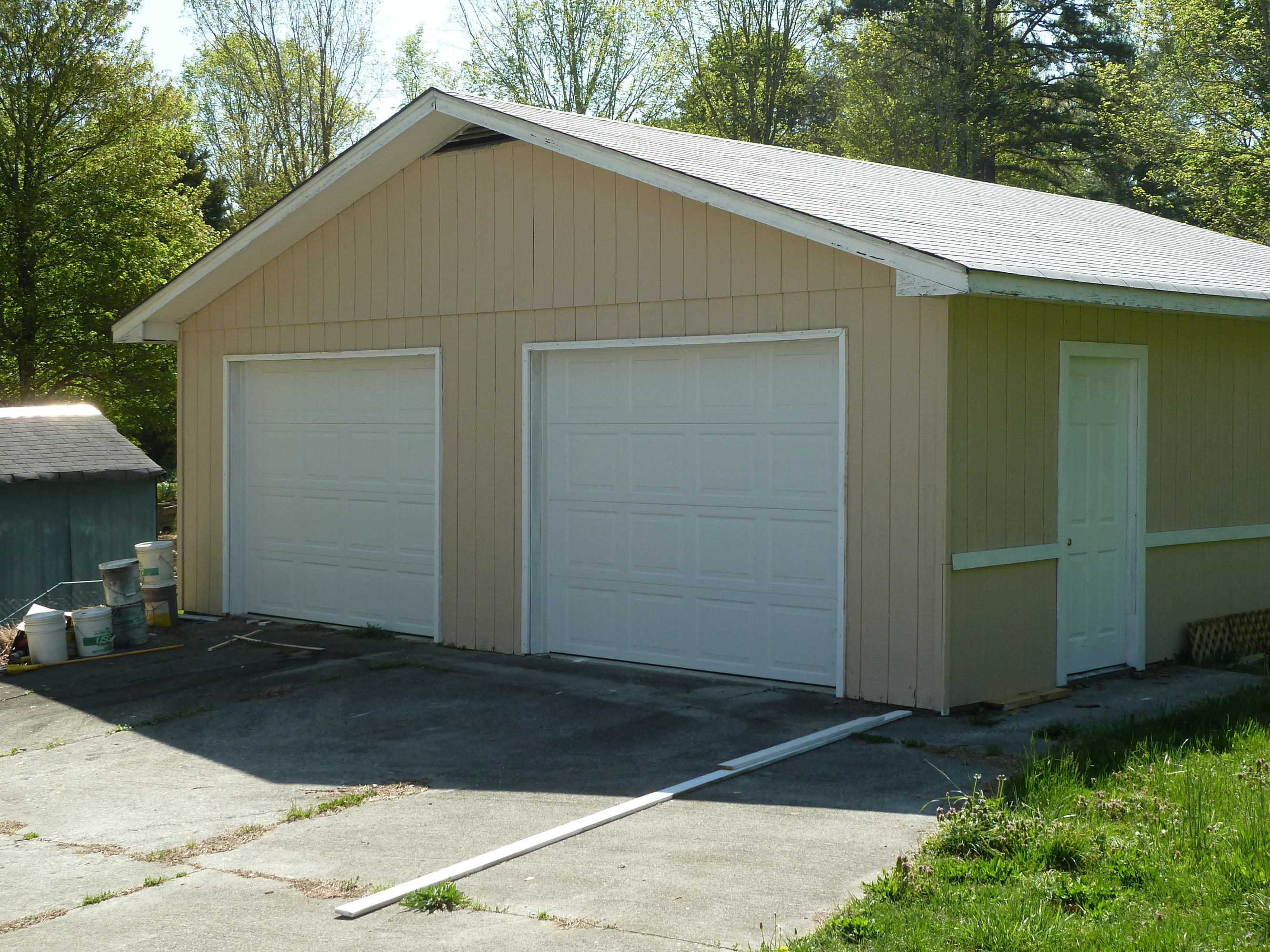5008 Cain Road Knoxville, TN 37921 - Photo 3 of 14 bgarageCain, 5008 P1110834