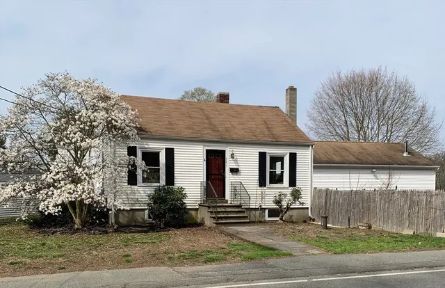 $469,000 | 383 Summer Street, Brockton, MA 02302