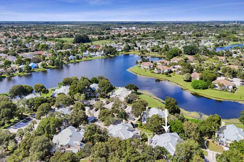 $369,900 | 2401 Amherst Court, Boynton Beach, FL 33436