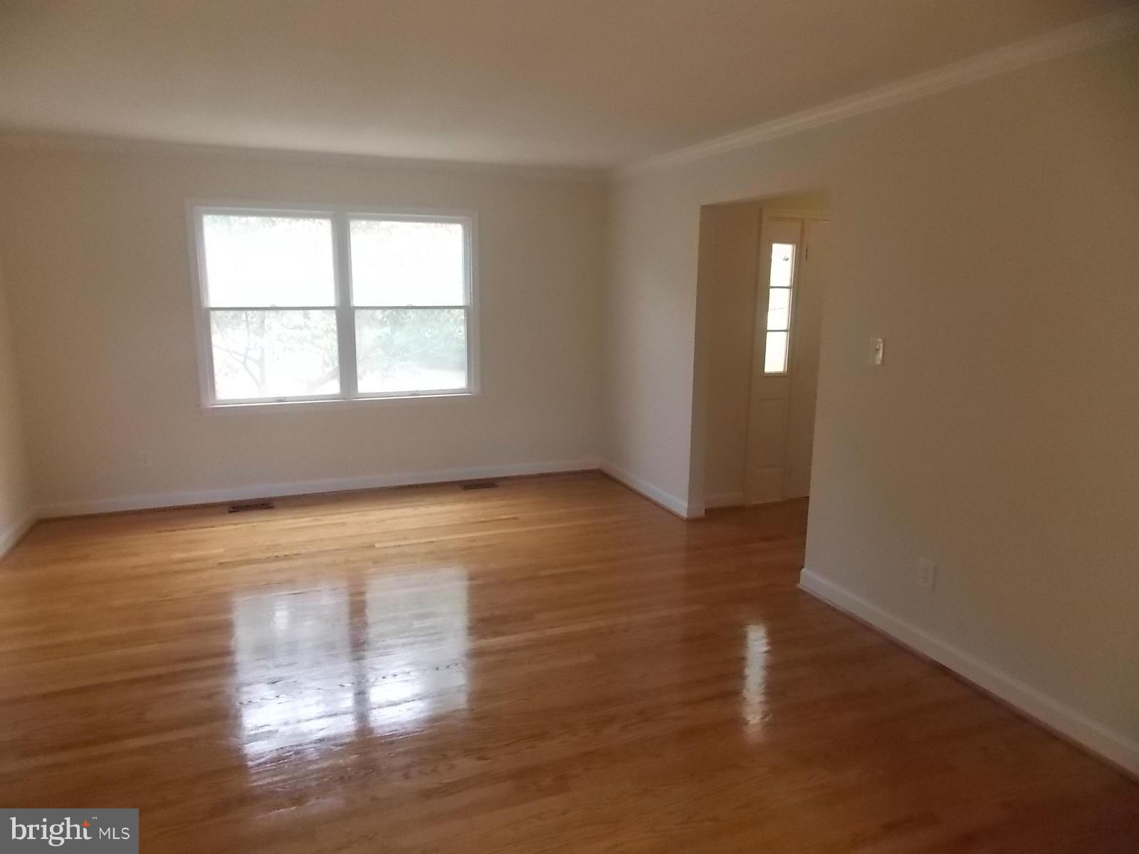 116 Stratton Circle Elkton, MD 21921 - Photo 3 of 16 Living Room