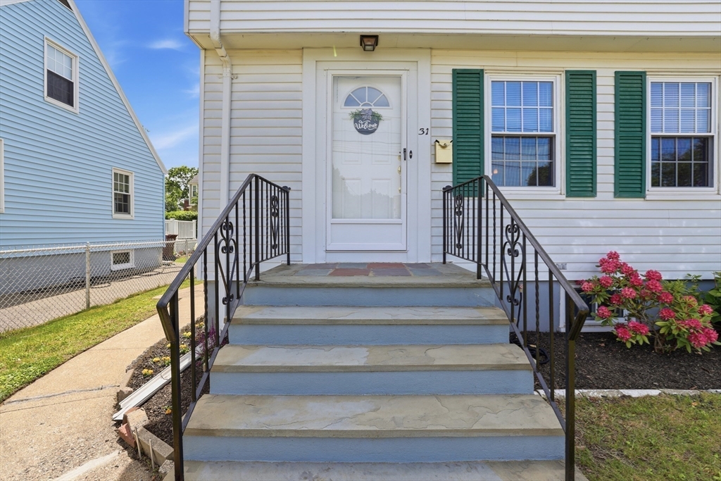 31 Beech Street Dedham, MA 02026 - Photo 7 of 40