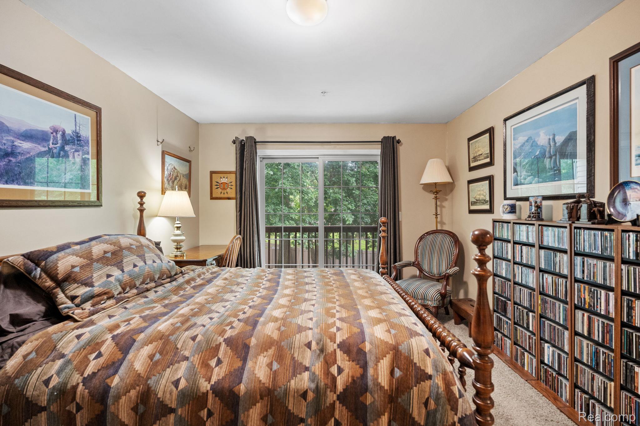 16966 Farmington Road Livonia, MI 48154 - Photo 20 of 35 21-web-or-mls-DSC03798.JPG